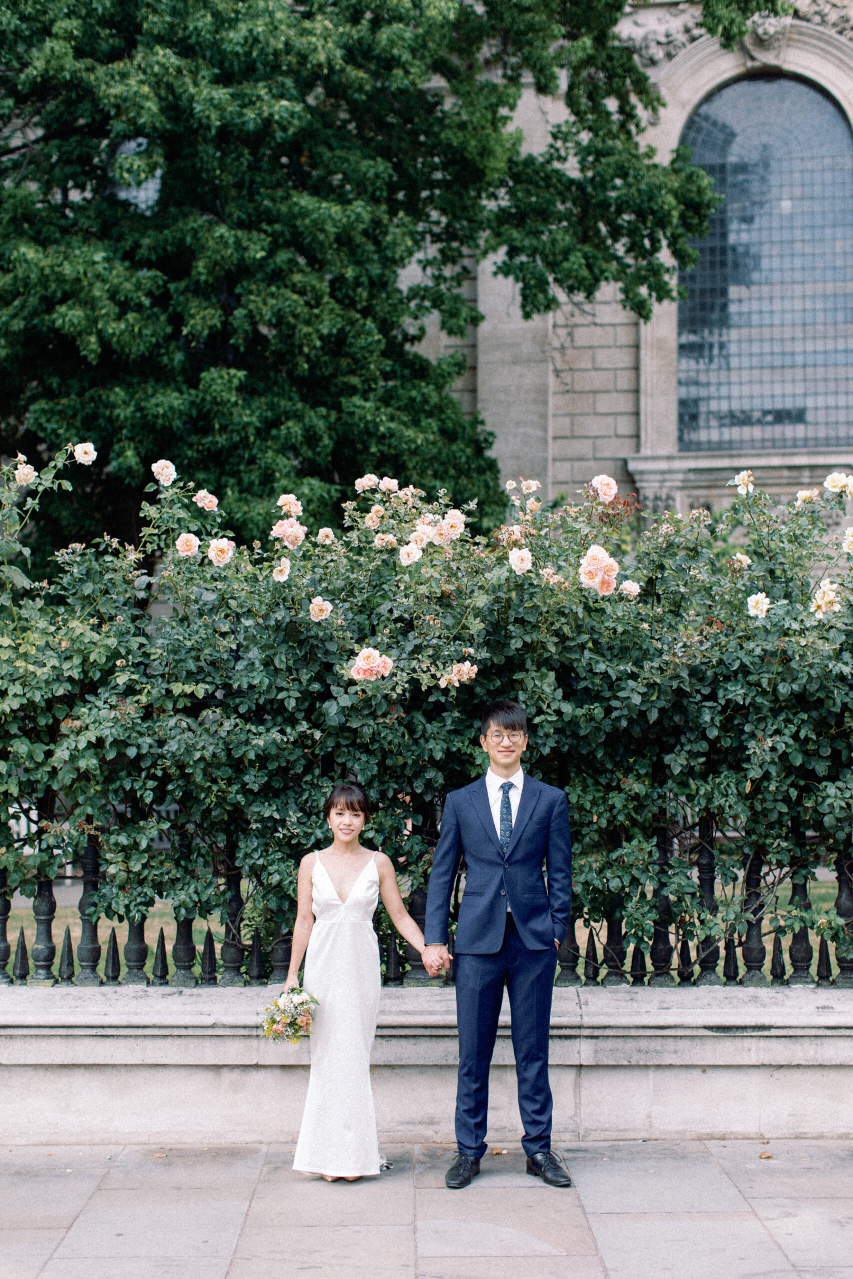 uk-europe-editorial-fine-art-wedding-photographer-london-pre-wedding-at-st-dunstan-and-st-pauls-cathedral-32