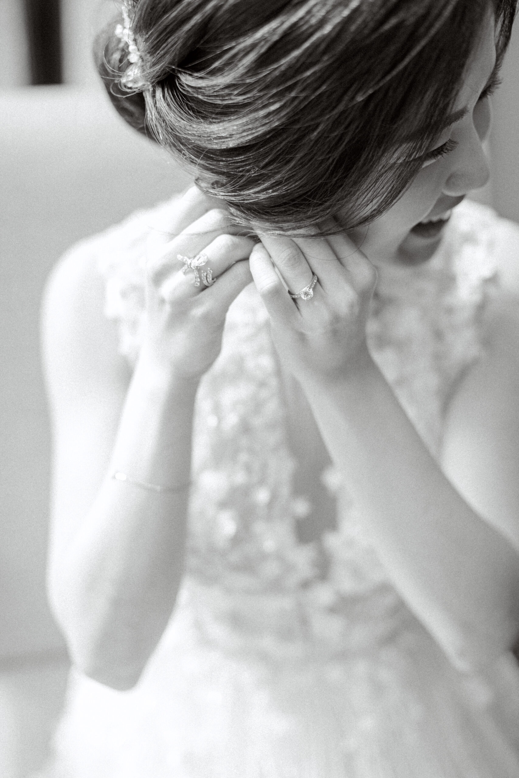 uk-hk-destination-wedding-photographer-fine-art-wedding-at-hong-kong-beas-river-country-club-13
