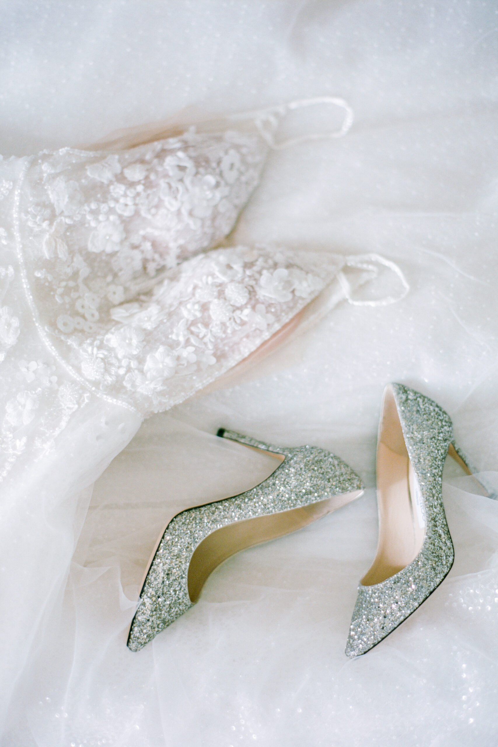 uk-hk-destination-wedding-photographer-fine-art-wedding-at-hong-kong-beas-river-country-club-85