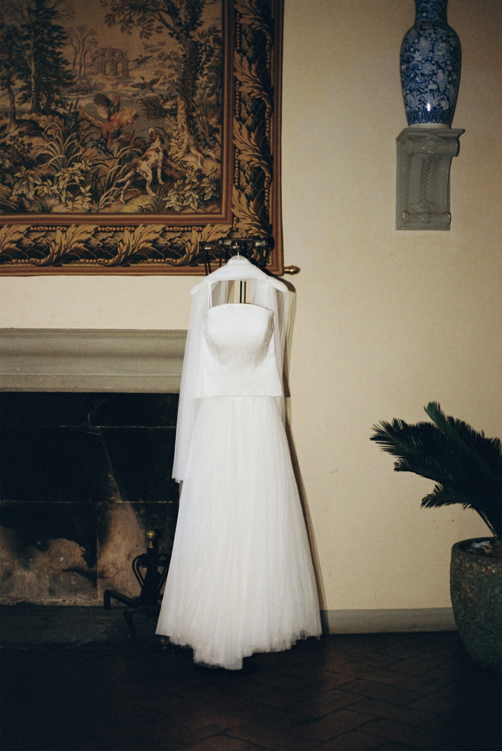 A Timeless Tuscany Wedding Entirely on Film-9